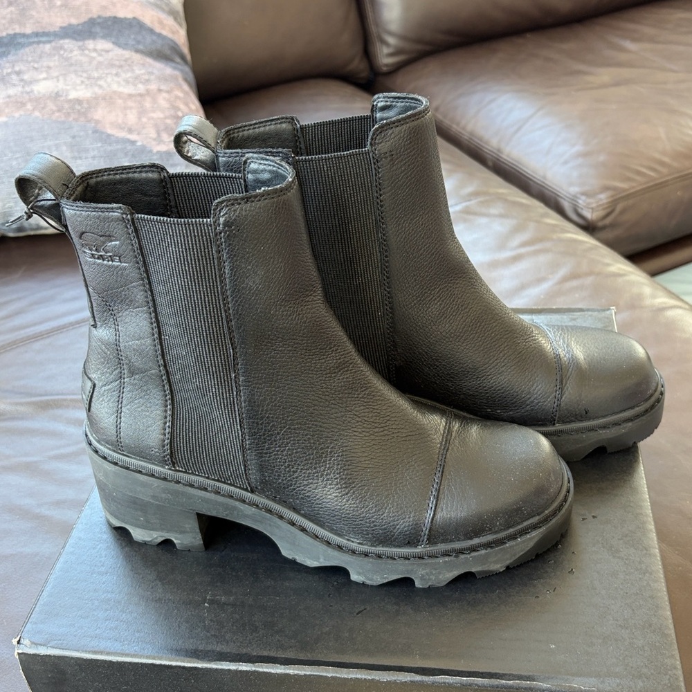 Sorel Women's Black Waterproof Chelsea Boots